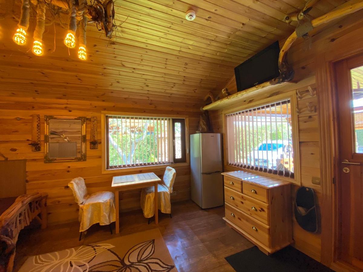 Guest House Melon Jurmala Bagian luar foto